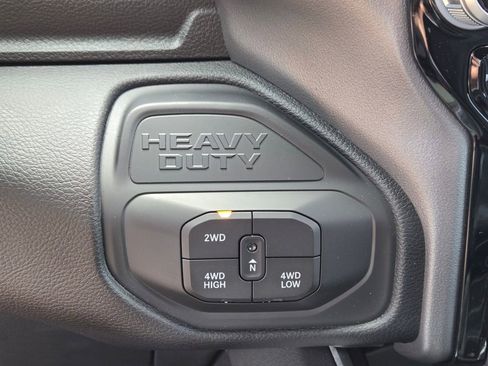 New 2025 RAM 2500 Big Horn AWD/4WD image 14