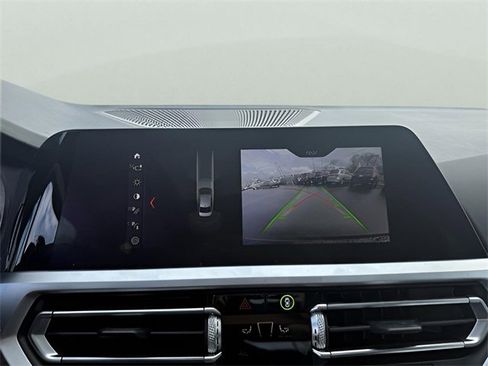 Used 2019 BMW 330i xDrive Sedan w/ Convenience Package image 10