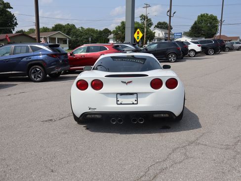 Used 2011 Chevrolet Corvette Grand Sport w/ Preferred Equipment Group RWD image 4