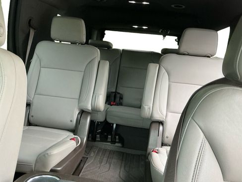 Used 2022 Chevrolet Tahoe LT RWD image 13