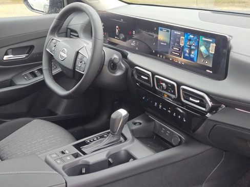 New 2026 Nissan Sentra SV w/ SV Convenience Package FWD image 8