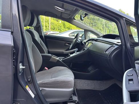 Used 2013 Toyota Prius Two FWD image 34
