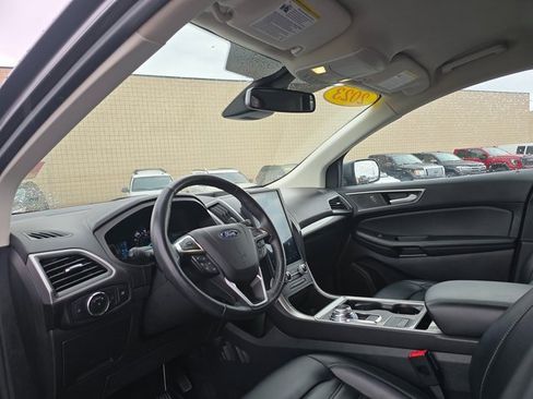 Used 2023 Ford Edge SEL image 11