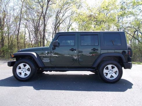 Used 2010 Jeep Wrangler Unlimited Sport AWD/4WD image 2