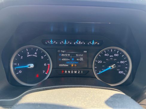 Used 2022 Ford F250 XLT w/ XLT Premium Package AWD/4WD image 21