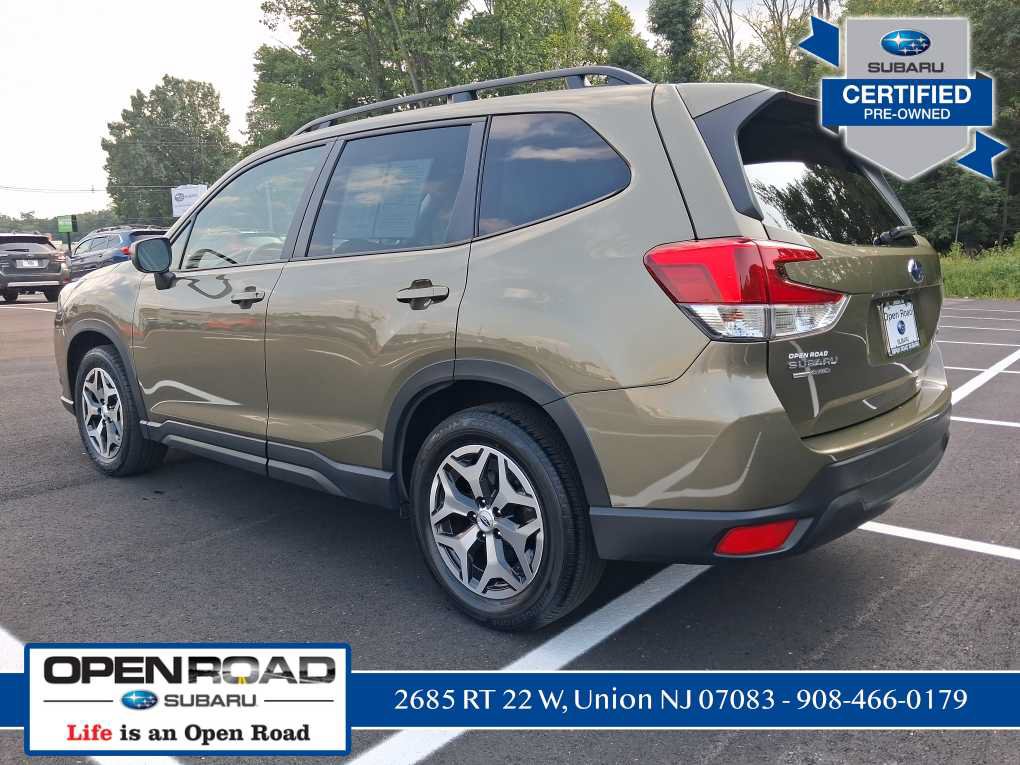 Certified 2023 Subaru Forester Premium AWD/4WD image 5