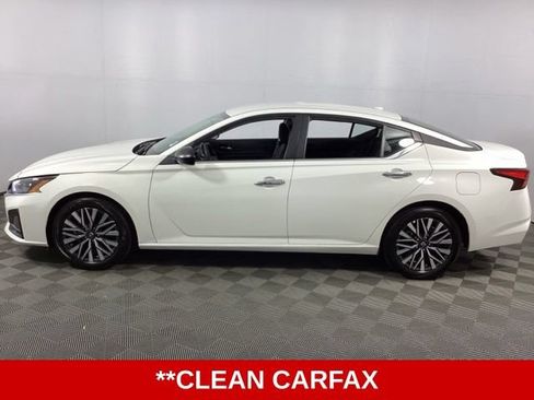 Used 2025 Nissan Altima 2.5 SV FWD image 5