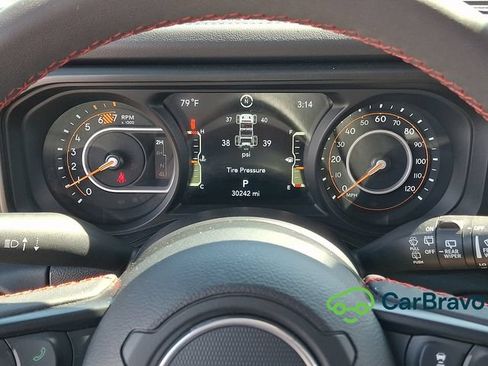 Used 2025 Jeep Wrangler Unlimited Rubicon AWD/4WD image 20