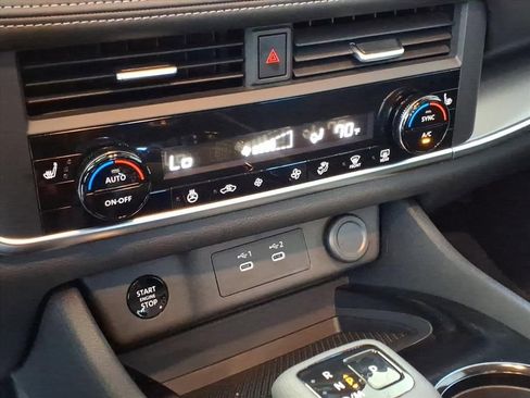 Used 2026 Nissan Rogue SV w/ Cold Weather Package image 9