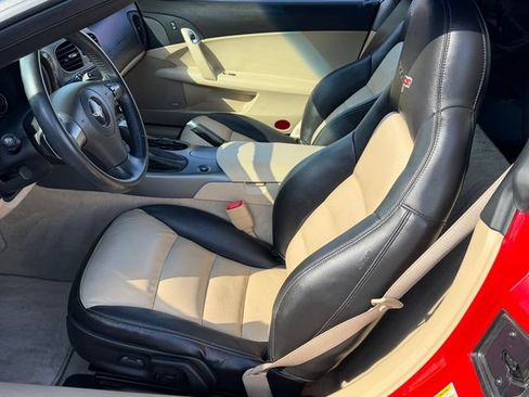 Used 2007 Chevrolet Corvette Coupe w/ Preferred Equipment Group RWD image 19