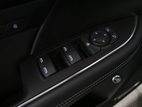 Used 2023 Buick Envision Avenir AWD/4WD image 18