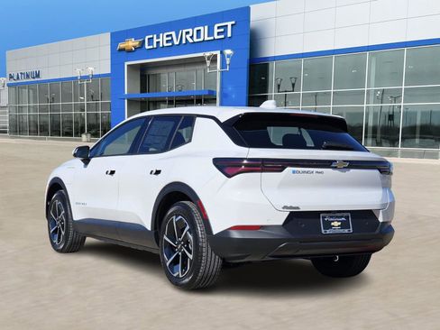 New 2026 Chevrolet Equinox EV LT image 4