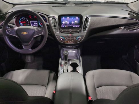 Used 2019 Chevrolet Malibu LT image 18