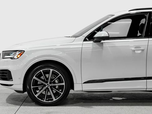Used 2021 Audi Q7 3.0T Prestige w/ Prestige Package AWD/4WD image 9