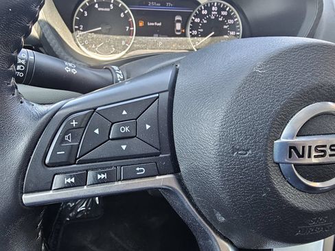 Used 2021 Nissan Sentra SV FWD image 31