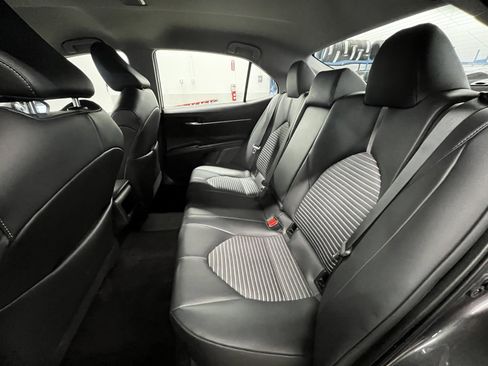 Used 2023 Toyota Camry SE image 14