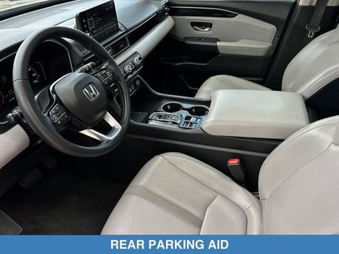 Certified 2024 Honda Pilot Touring image 12