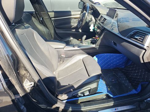Used 2018 BMW 340i xDrive Sedan AWD/4WD image 11