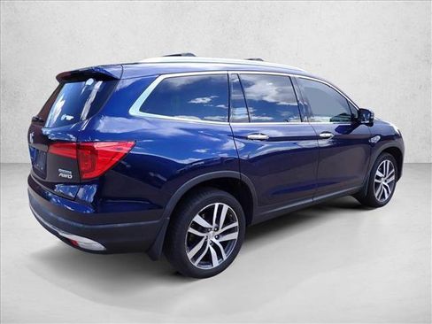 Used 2018 Honda Pilot Touring image 13
