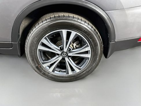Used 2020 Nissan Rogue SV w/ Premium Package AWD/4WD image 37