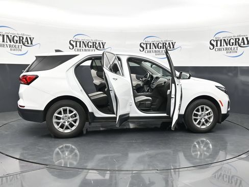 Used 2023 Chevrolet Equinox LT FWD image 31