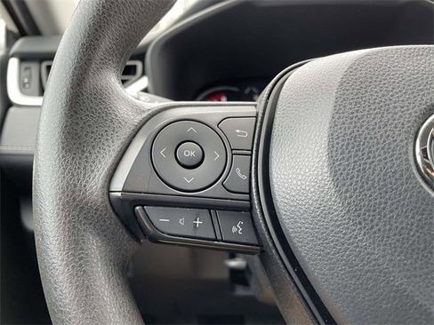 Used 2024 Toyota RAV4 XLE image 33