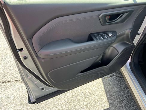 Certified 2026 Subaru Forester Premium image 10