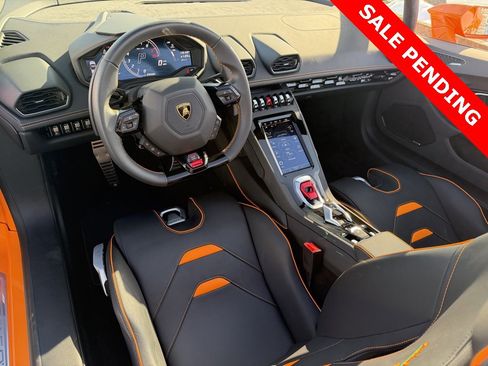 Used 2024 Lamborghini Huracan EVO image 17