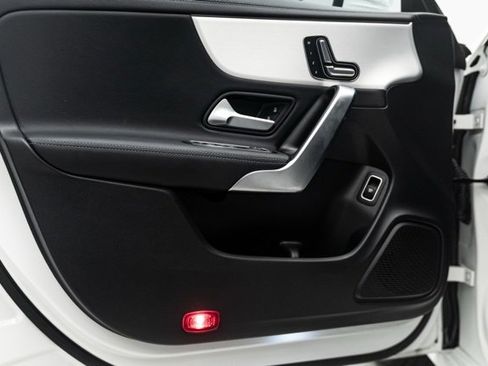 Used 2025 Mercedes-Benz CLA 250 image 25