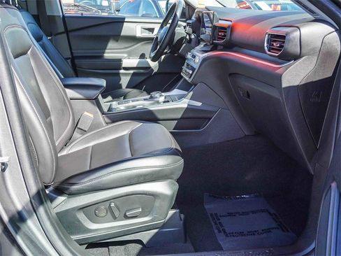 Used 2023 Ford Explorer XLT w/ Equipment Group 202A image 12