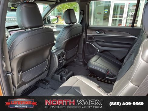 New 2026 Jeep Grand Cherokee L Limited AWD/4WD image 18