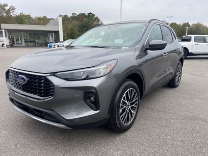New 2025 Ford Escape SE w/ PHEV Premium Package