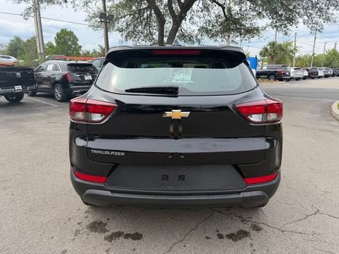 Used 2024 Chevrolet TrailBlazer LS FWD image 5