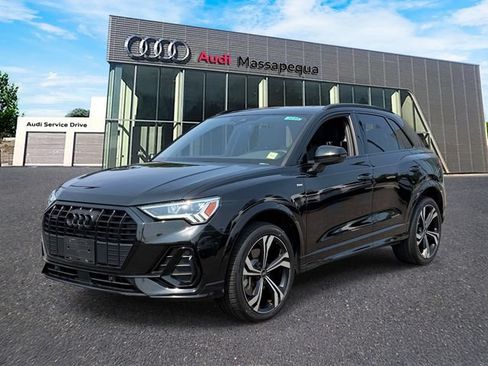 Used 2023 Audi Q3 2.0T Premium Plus w/ Premium Plus Package AWD/4WD image 1