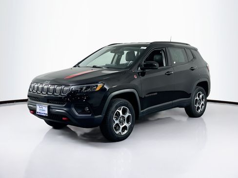 Used 2022 Jeep Compass Trailhawk AWD/4WD image 1
