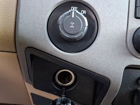 Used 2016 Ford F250 XLT w/ XLT Value Package image 22