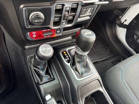 Used 2022 Jeep Wrangler Unlimited Rubicon 4xe w/ Steel Bumper Group image 15