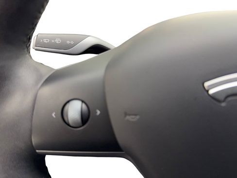 Used 2023 Tesla Model 3 Standard Range image 54