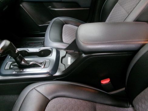 Used 2020 Chevrolet Colorado Z71 image 22