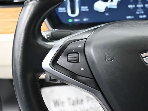 Used 2020 Tesla Model S Long Range Plus image 18