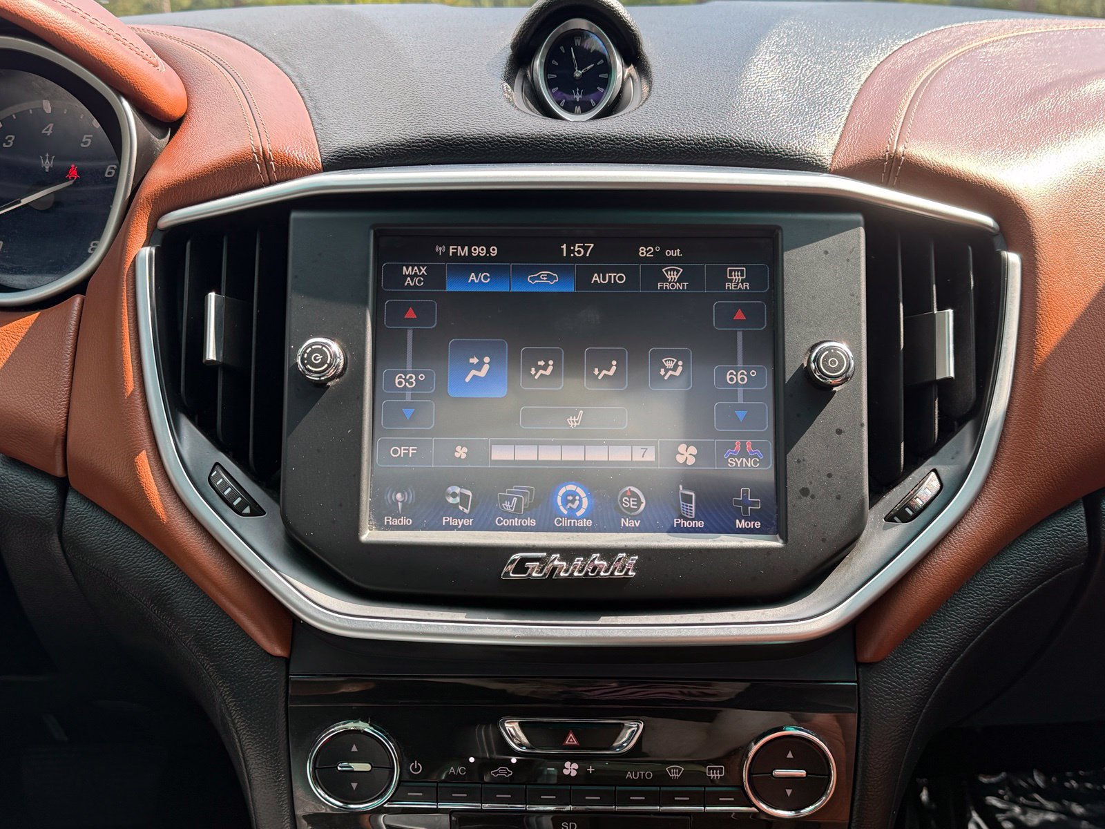 Used 2016 Maserati Ghibli RWD image 29
