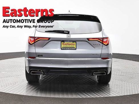 Used 2023 Acura MDX SH-AWD w/ Technology Package image 6