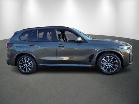New 2026 BMW X5 xDrive50e w/ M Sport Package image 8