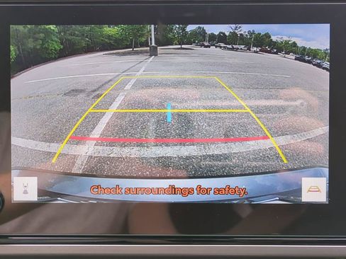 Used 2025 Toyota Camry SE FWD image 19