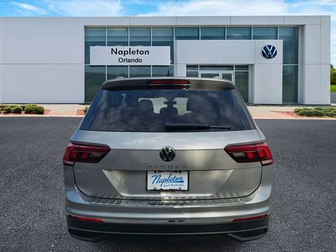 Used 2023 Volkswagen Tiguan SE image 6