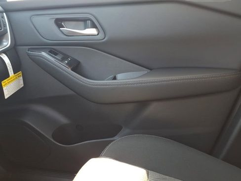 New 2026 Nissan Rogue SV w/ Cold Weather Package FWD image 22