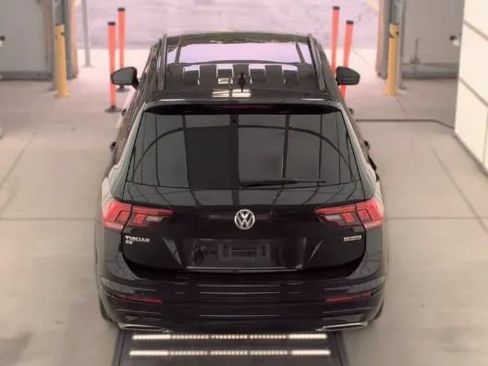 Used 2021 Volkswagen Tiguan SE R-Line AWD/4WD image 6