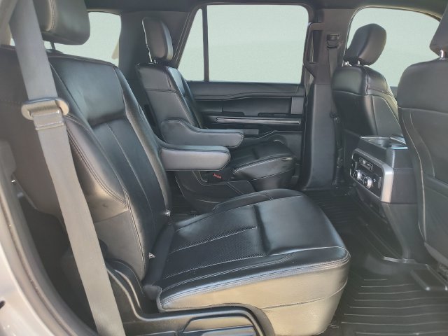 Used 2020 Ford Expedition XLT w/ Equipment Group 202A RWD image 29