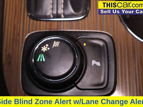 Used 2017 GMC Acadia SLE w/ Driver Alert Package I FWD image 21