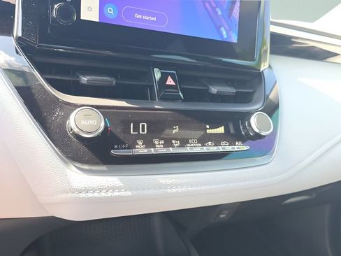 Used 2025 Toyota Corolla SE FWD image 20